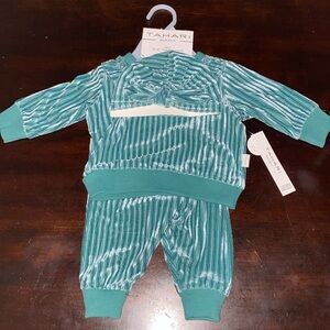 Tahari Baby 3 piece valor set. NWT